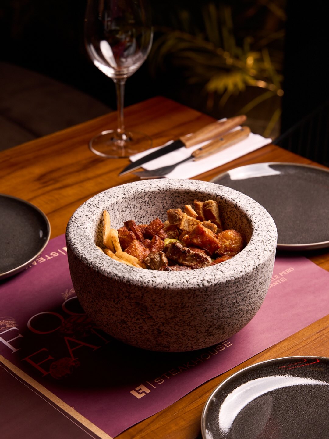 Copa de vino en LF Steakhouse